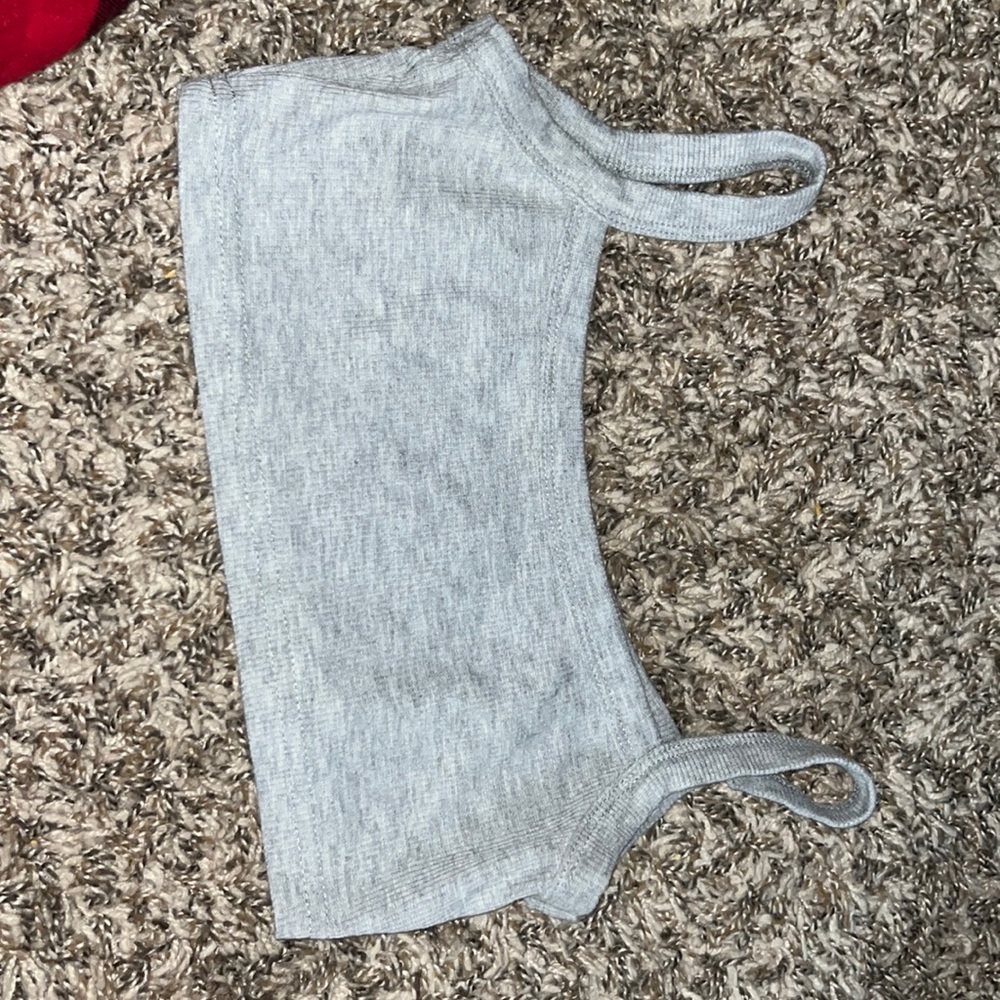Grey cropped top